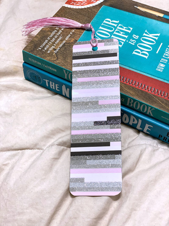 Paper craft staggered lines bookmark pink